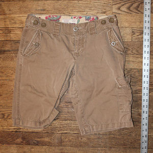 women's cargo/ bermuda shorts